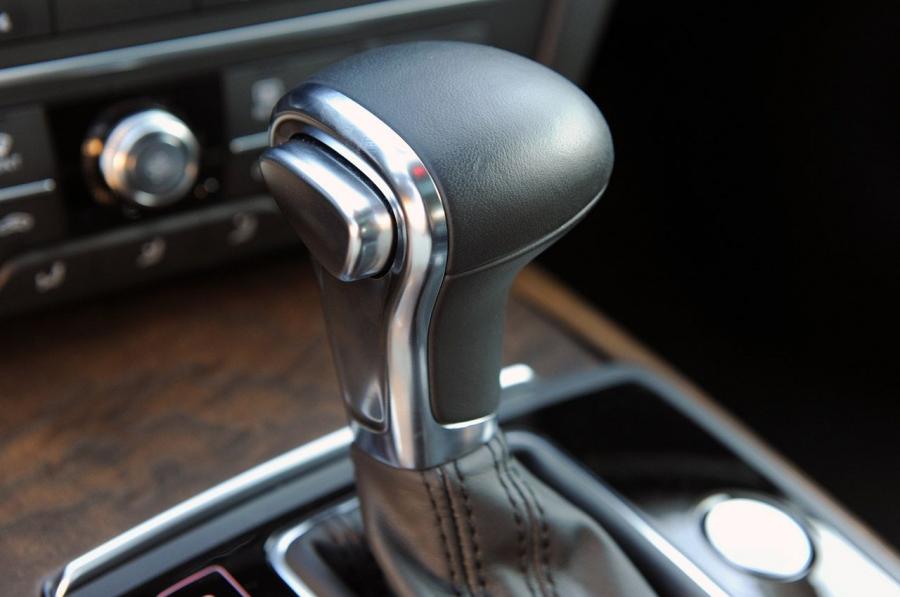 Mercedes-Benz CLS550 2012 года  (фото 12 из 121)